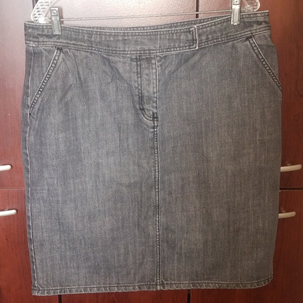 Anne Klein Faded Black Skirt